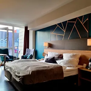 Hotel Luise - By Superfly